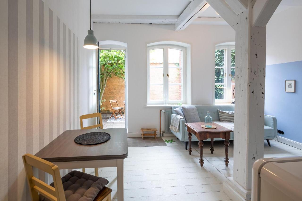 Altes Kontorhaus Kajuete Apartman Husum  Kültér fotó